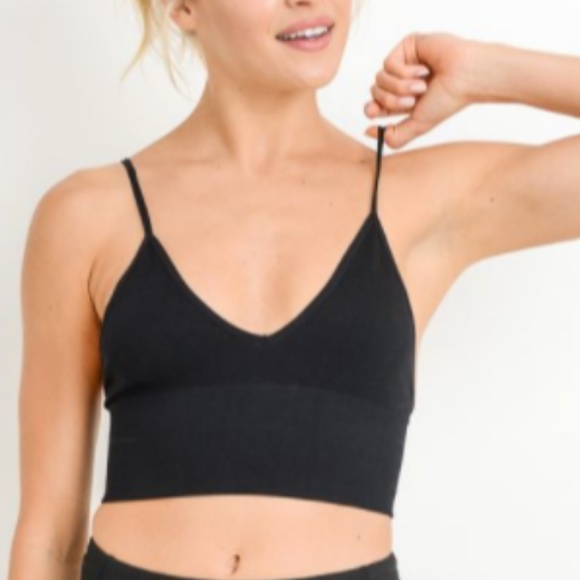 Black Seamless Camisole Bra - Picture 2 of 7